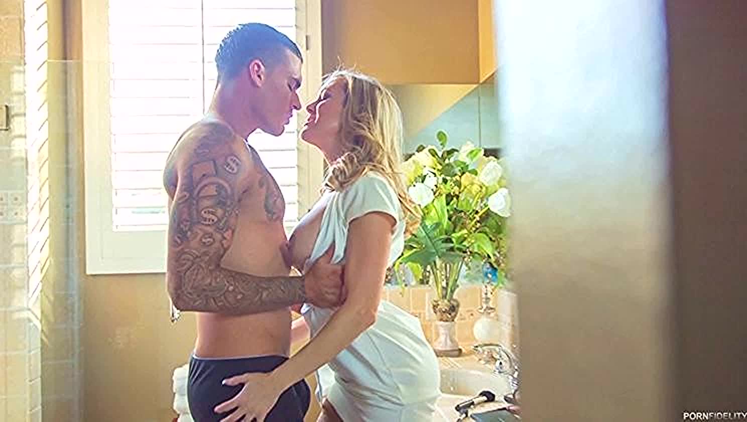 Clover, Brandi Love, Water Babe, Shower Sex, Mature Woman
